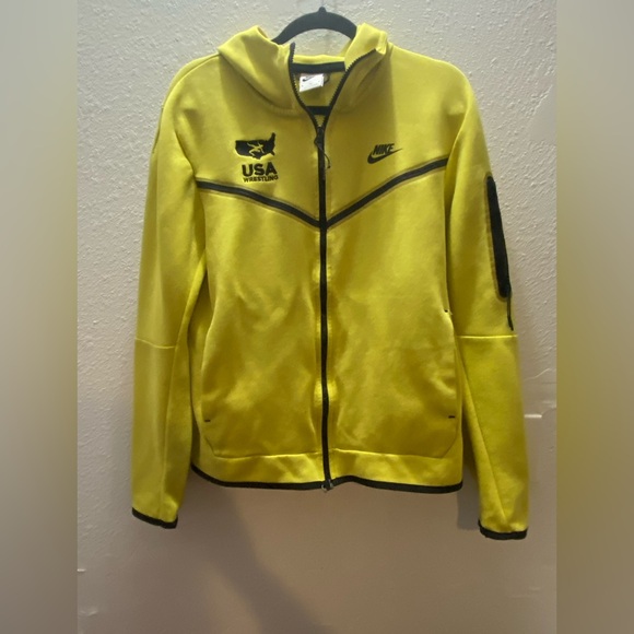 Nike Mens Medium  Yellow and Black  Zip Up USA Wrestling Sweatshirt Jacket. - Picture 1 of 8